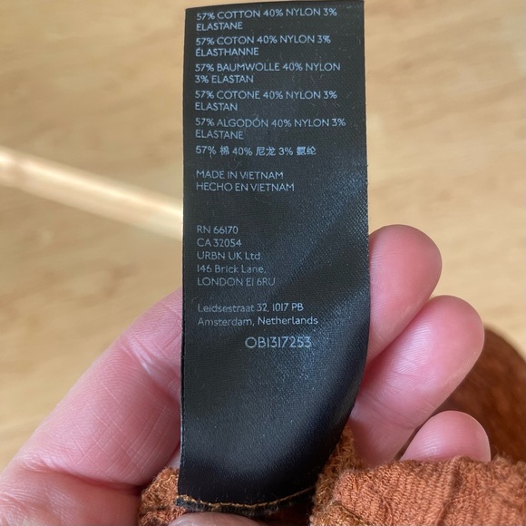 Urban Outfitters Rust Textured Shortsleeved Crop Top in Woman’s Large - Picture 5 of 8